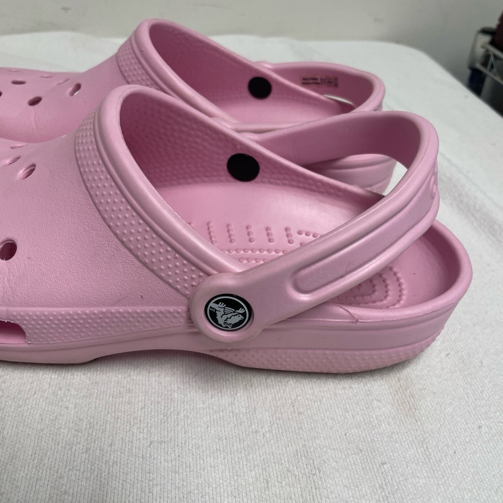 Crocs Pretty Pink M7 W9 Clogs Shoes Sandals - Picture 6 of 12